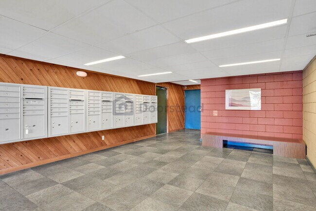 Foto del edificio - 500 Vernon St