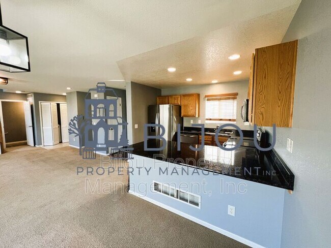 Building Photo - 14284 Woodrock Path