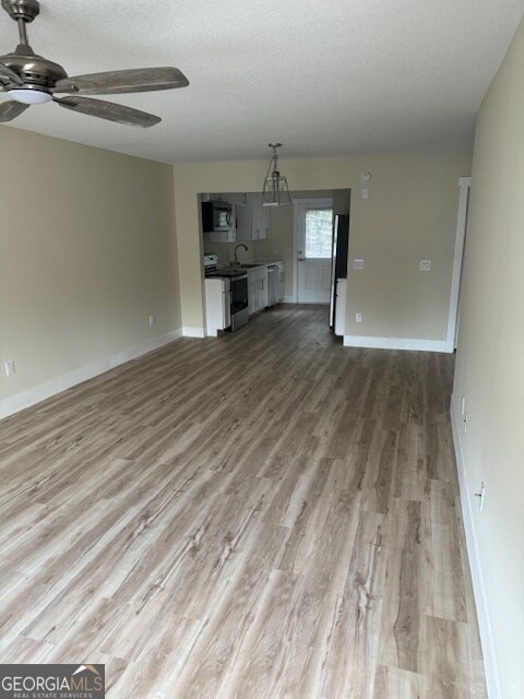 Foto del edificio - 130b Coach Lee Hl Blvd