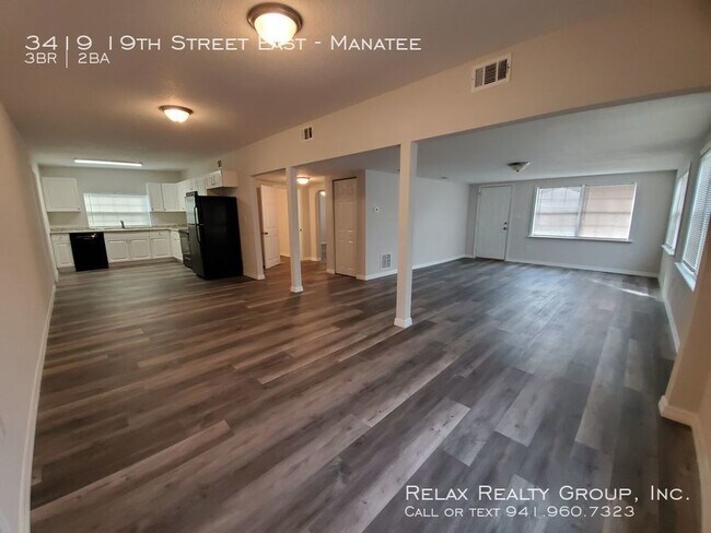 Building Photo - 3419 19th St E