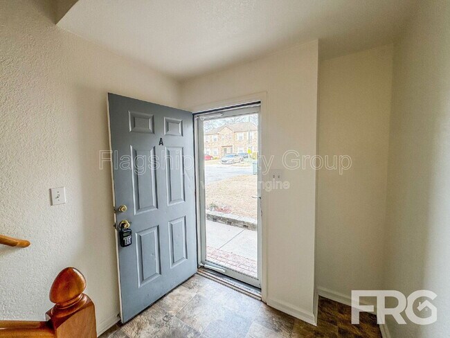 Foto del edificio - 4270 Williamsbrook Ln