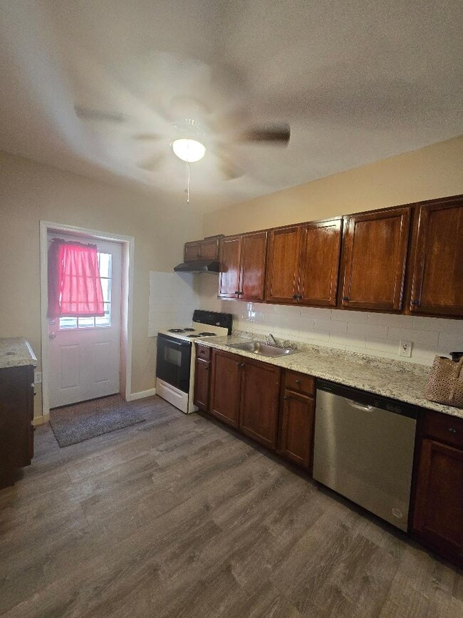 Building Photo - 3310 N Orkney St