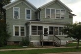 5 blocks from UW-Oshkosh - 734 Franklin St