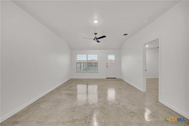 Foto del edificio - 909 Wax Myrtle Ct