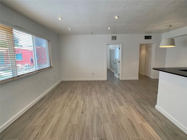 Foto del edificio - 1242 Alton Rd