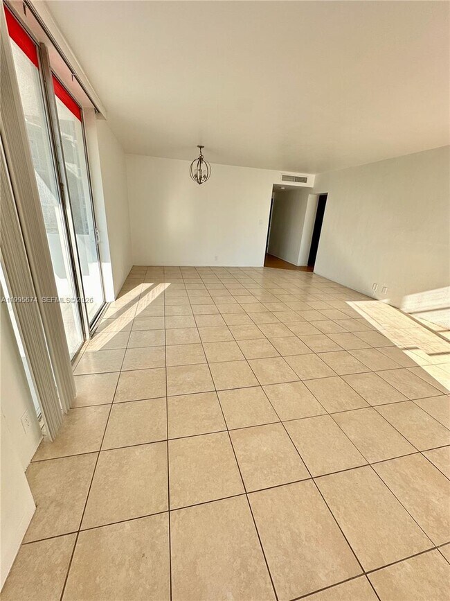 Foto del edificio - 3301 NE 5th Ave