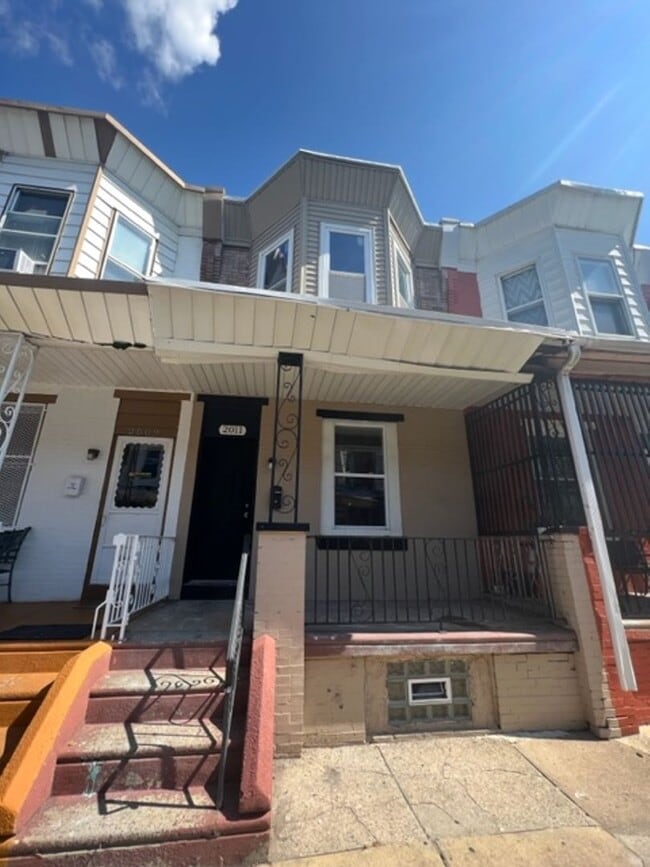 Gorgeous 3-Bedroom, 3-Bath Home in East Kensington – Newly Renovated! - Gorgeous 3-Bedroom, 3-Bath Home in East Kensington – Newly Renovated!