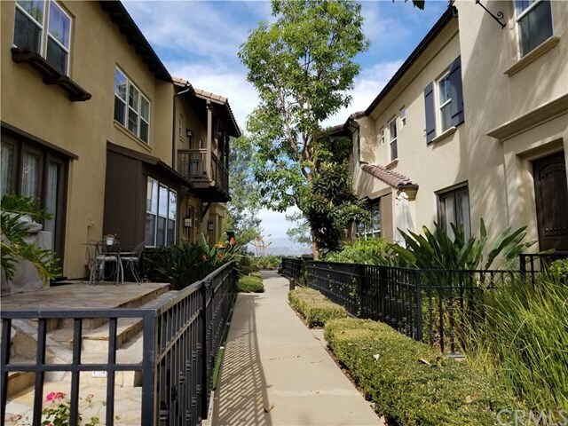 Building Photo - 883 Terrace Ln W