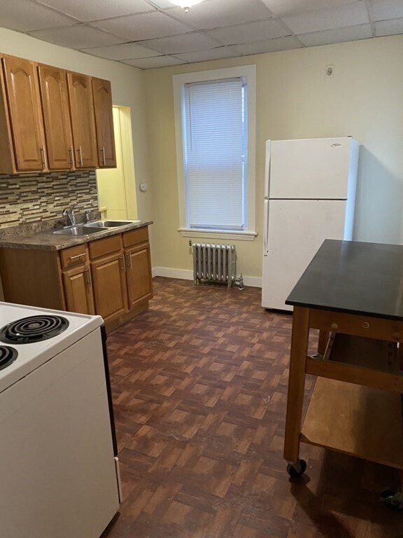 36 Lynde St Unit 1, Malden, MA 02148 Room for Rent in Malden, MA