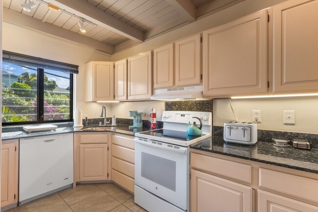 Photo - Ocean & Diamond Head Views – Kahala Gem House