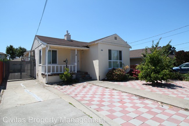 Building Photo - 3 br, 2 bath House - 393 Elsie Ave