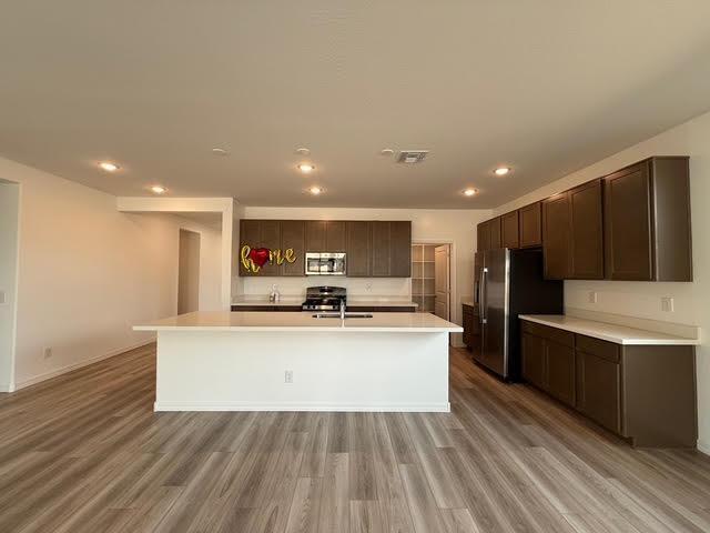 Foto del edificio - 4013 S 178th Ln