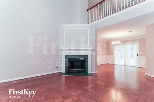 Foto del edificio - 347 Weatherstone Pl