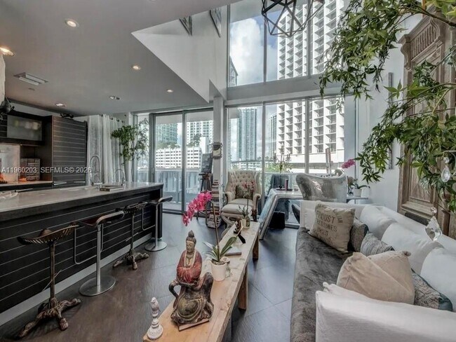 Building Photo - 200 Biscayne Blvd Way