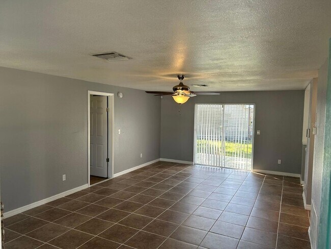 Foto del edificio - 5116 Kirkland Ave