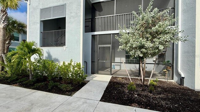 Building Photo - 14261 Heritage Landing Blvd