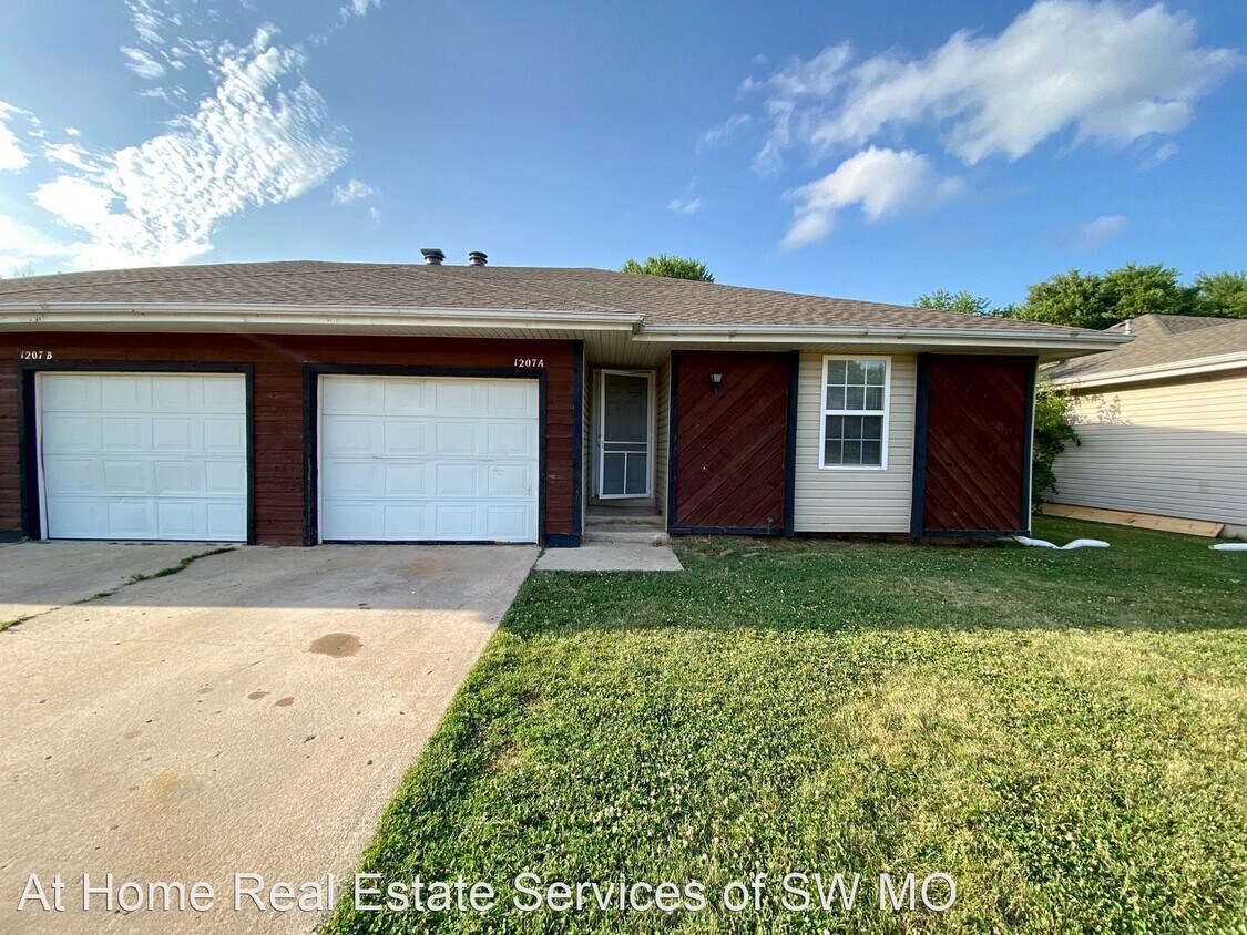 Primary Photo - 1207 W Sunset St
