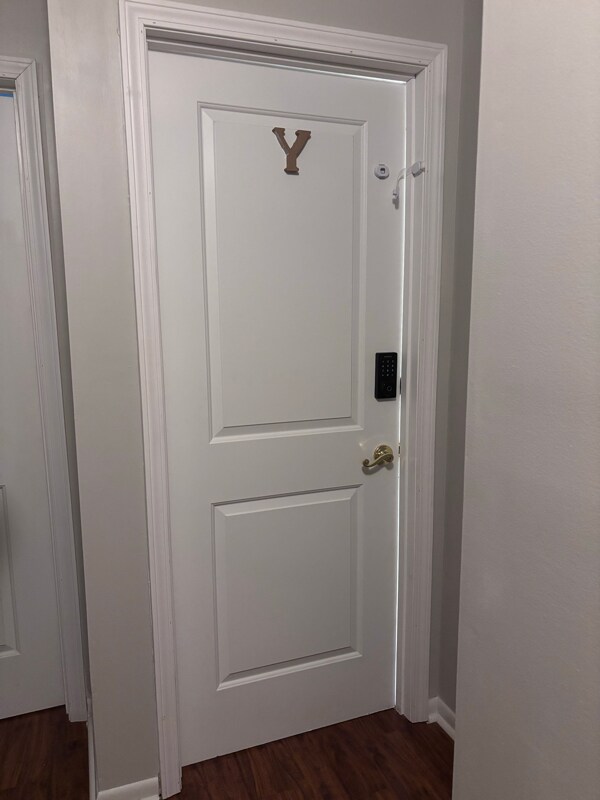 Building Photo - 1209 Capri Dr