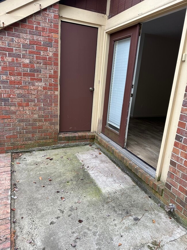 Building Photo - 32 Country Place Ct