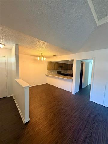 Building Photo - 106 N W Pk Dr