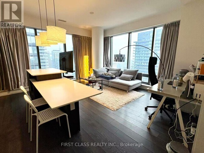 Photo du bâtiment - 5 St Joseph St