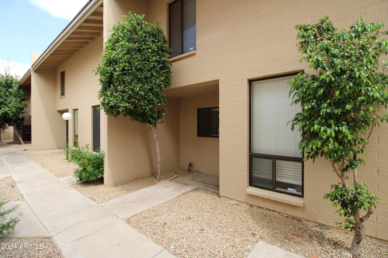 Primary Photo - 5315 N 18th St