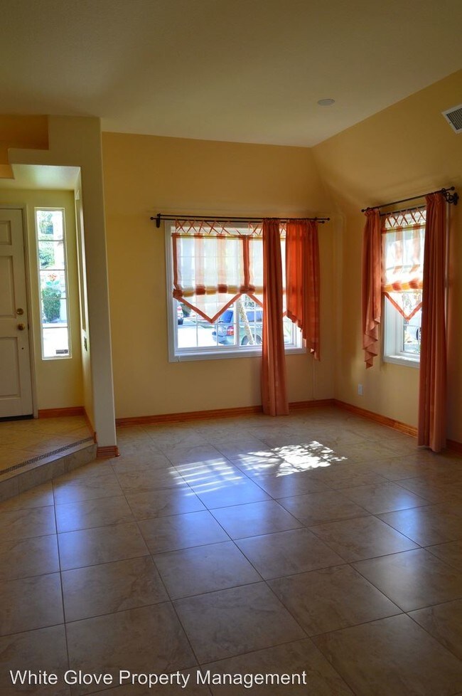 Building Photo - 12 Sierra Blanco