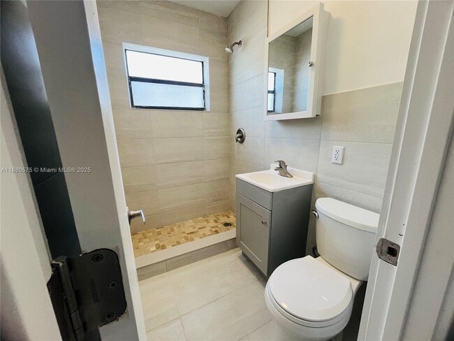 Foto del edificio - 13390 NE 6th Ave