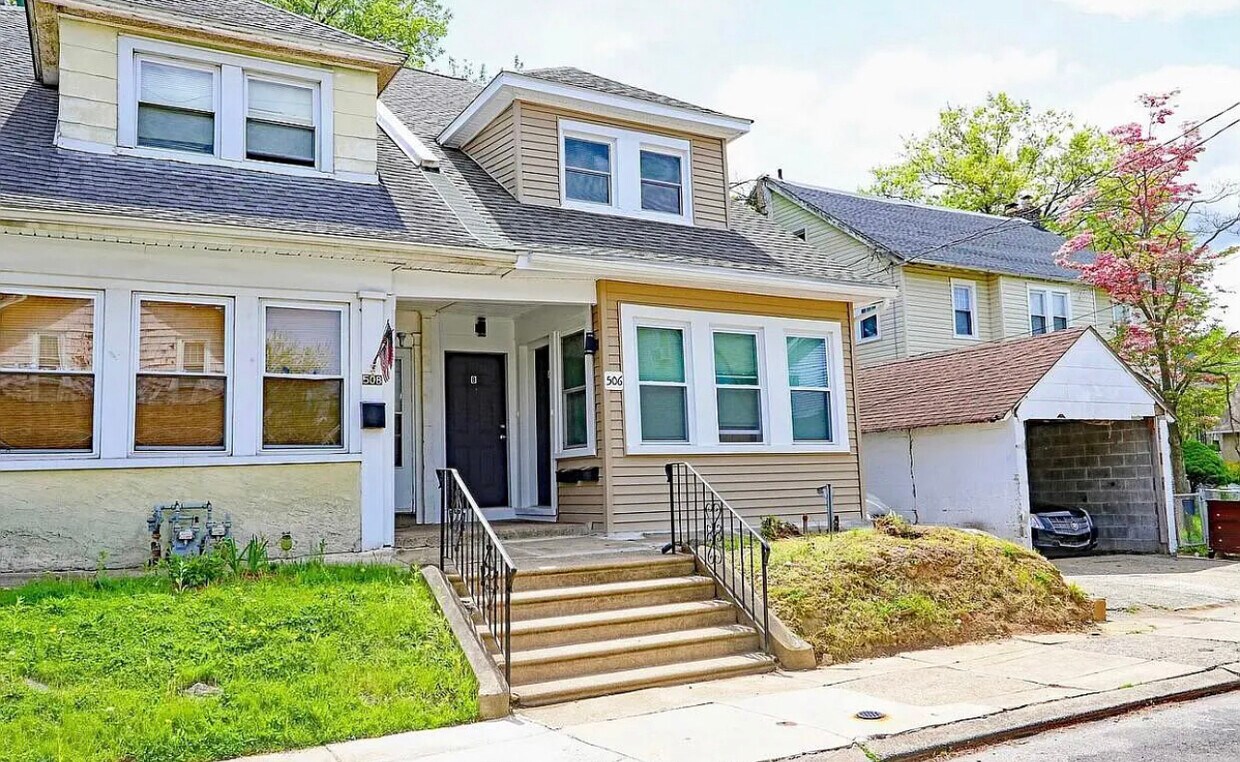 Primary Photo - 506 Emerson Ave