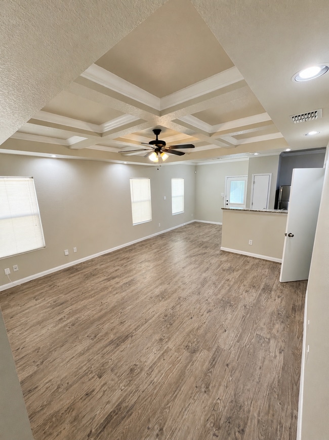 Building Photo - Wurzbach Meadows Town Home