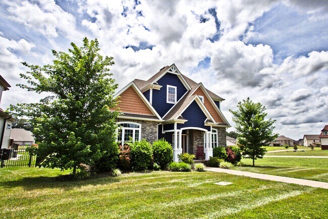 Building Photo - Fantastic Location! Don't Miss This!