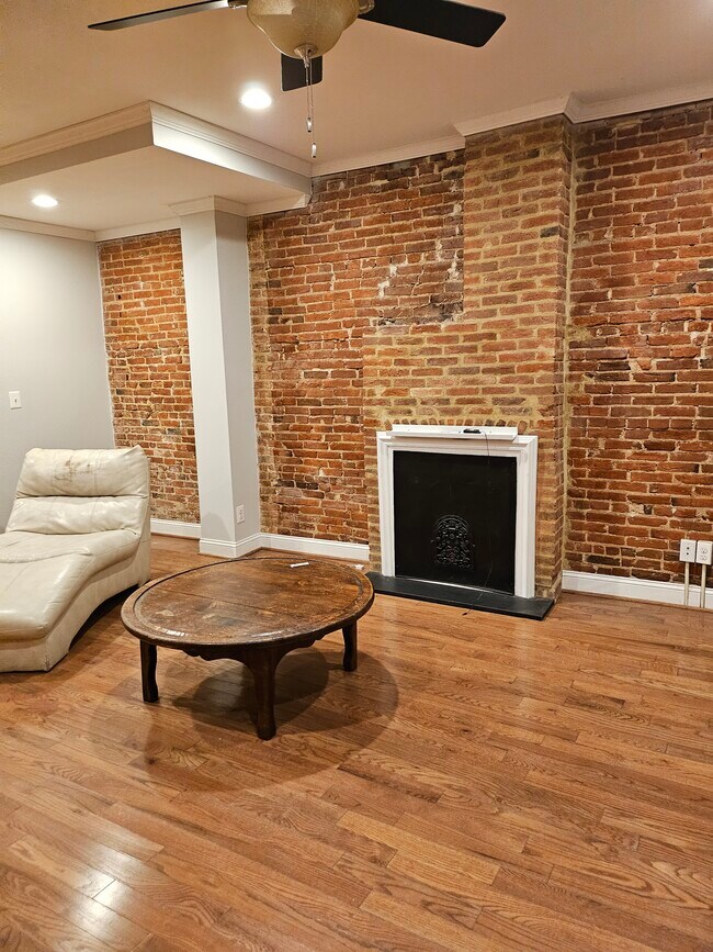 Foto del edificio - 908 S Hanover St