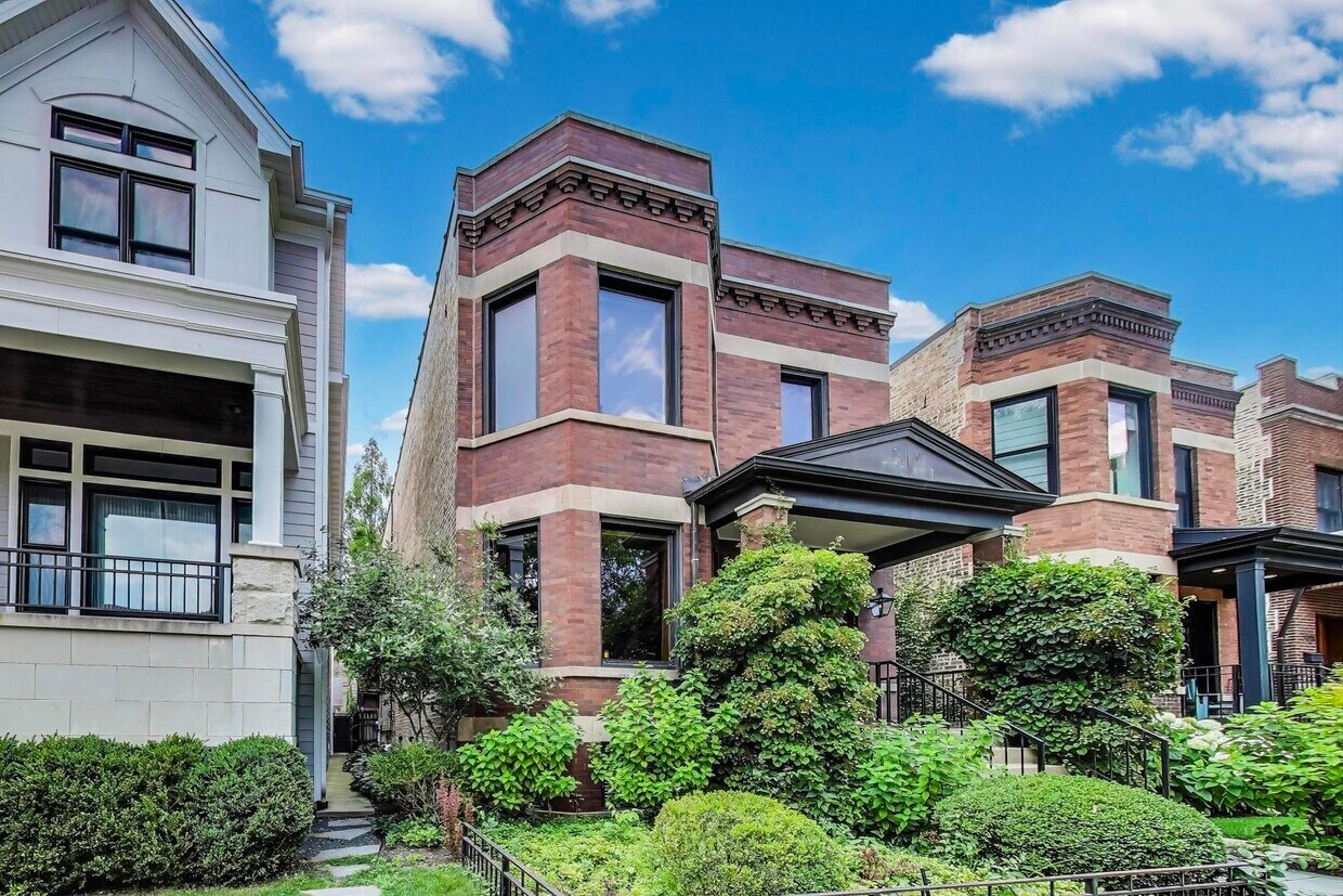 Foto principal - 3822 N Claremont Ave