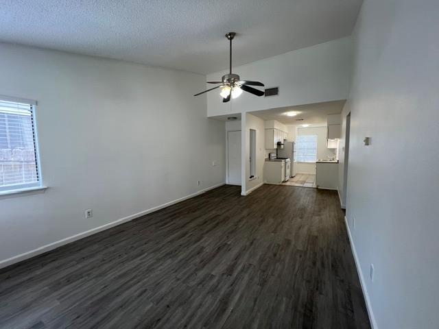 Building Photo - 1428 W Braker Ln