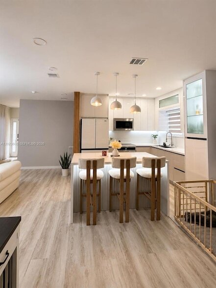 Foto del edificio - 220 SE 32nd Terrace