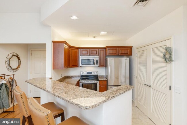 Building Photo - 1600-18 Arch St