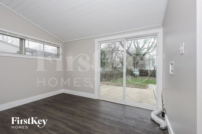 Building Photo - 3976 Richard Ave