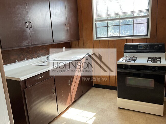 Foto del edificio - 830 N Van Buren St
