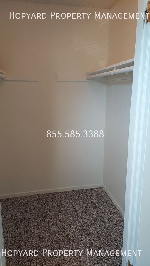 Foto del edificio - 5155 Arden Way