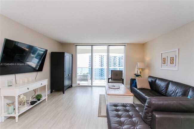 Building Photo - 3800 S Ocean Dr