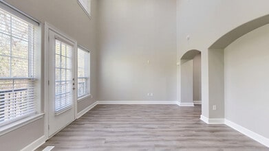 Interior Photo - Lenox Farms