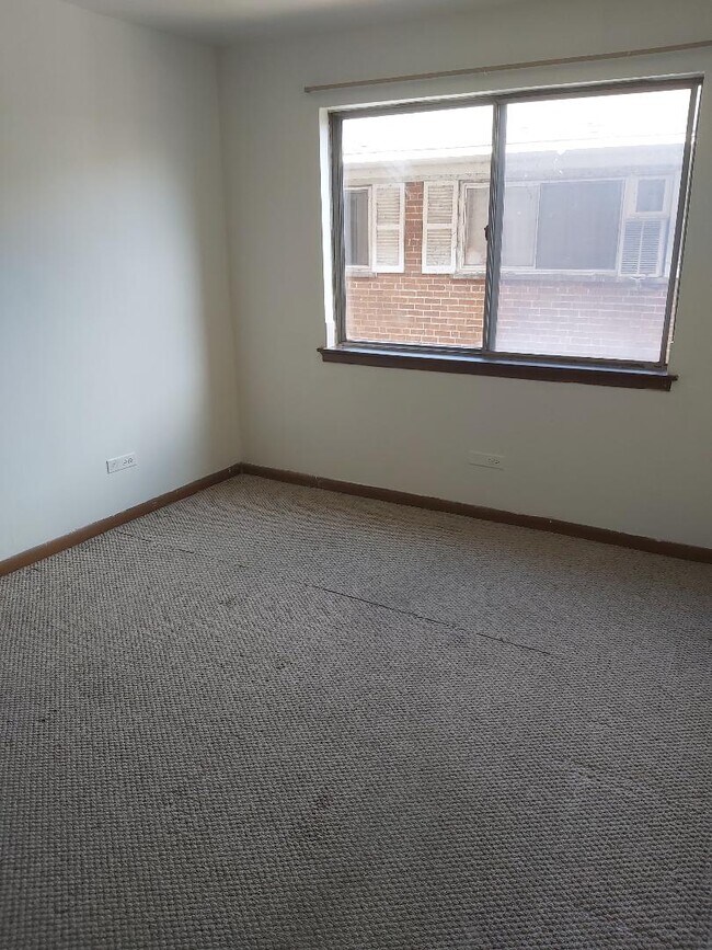 2nd Bedroom - 1324 W Touhy Ave