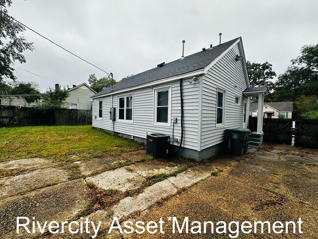 Photo - 3821 Wilshire Rd House