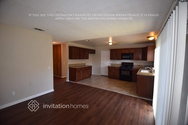 Building Photo - 25521 Elder Ave