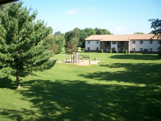 Foto del edificio - 200 Meadow Ln