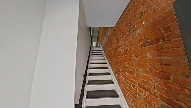 Building Photo - 3510 N Mascher St