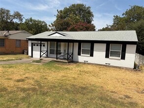 Building Photo - 2579 Springvale Dr