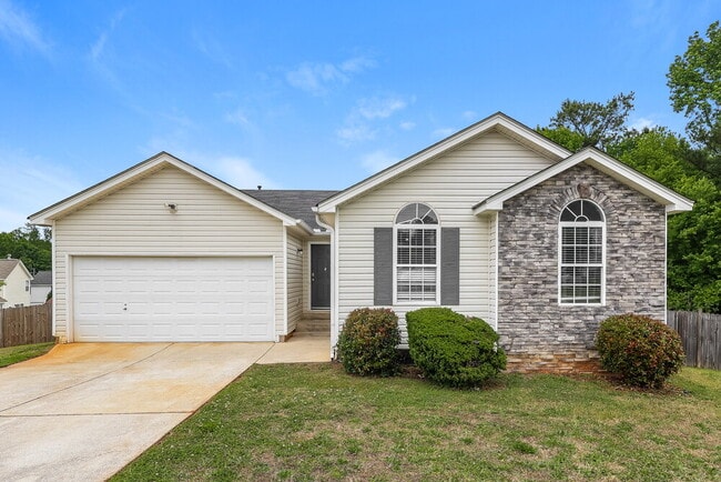 Building Photo - 714 Cherry Branch Cir