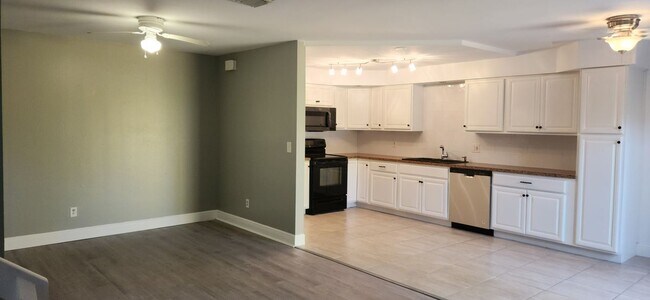 Foto del edificio - 12339 Woodrose Ct