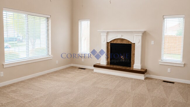 Building Photo - Amazing Home Meridian Home with Community Pool!